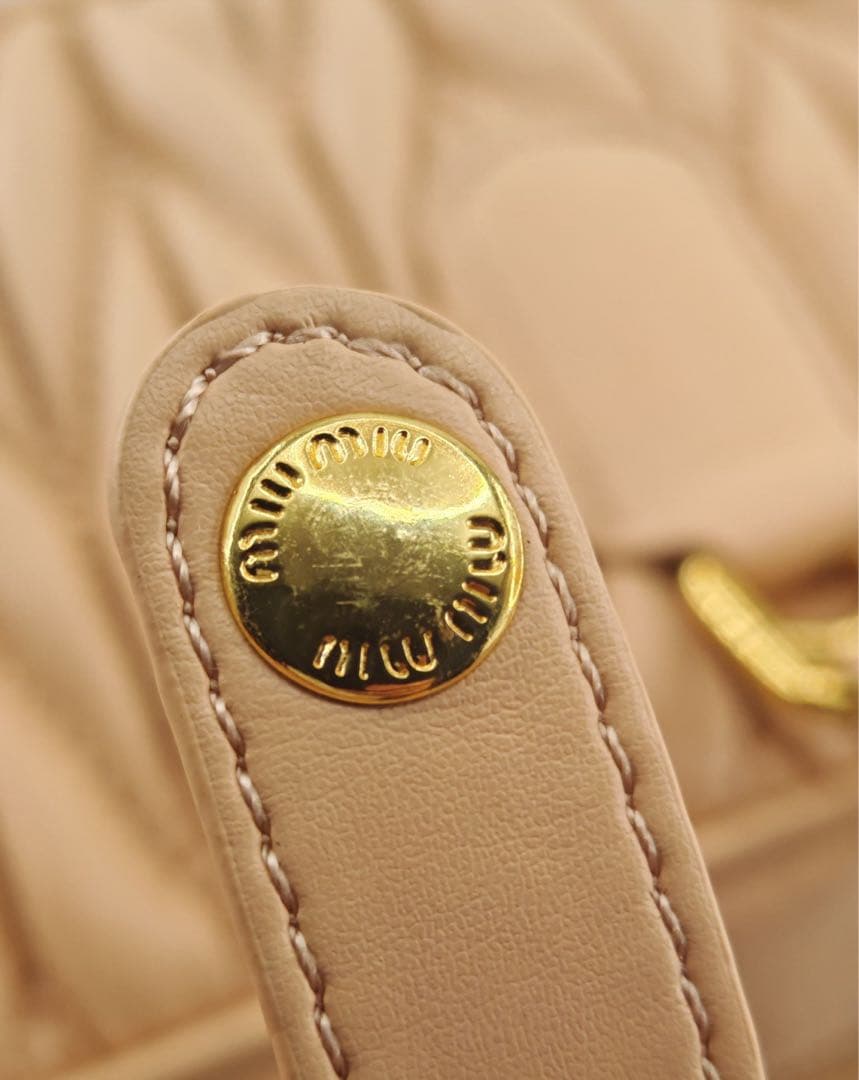 お値下げ】MIU MIU ミニボストン キルティング ベージュ ゴールド金具