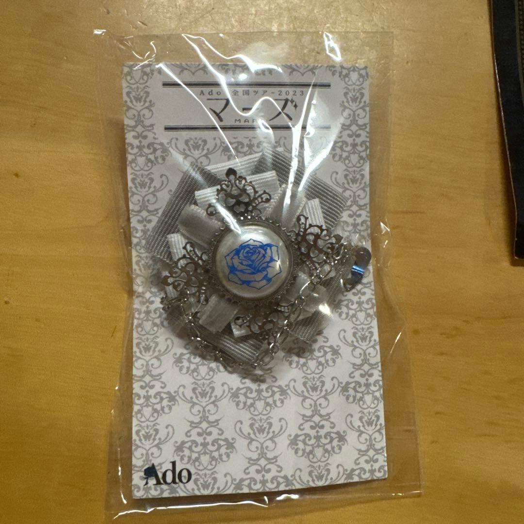 Ado SPECIAL LIVE「心臓」VIP席特典 ＋マーズVIP特典ブローチ - メルカリ
