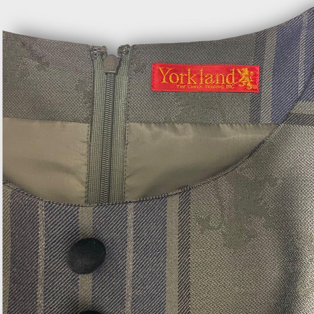 美品】York land ヨークランド ライオンジャガード チェックワンピース