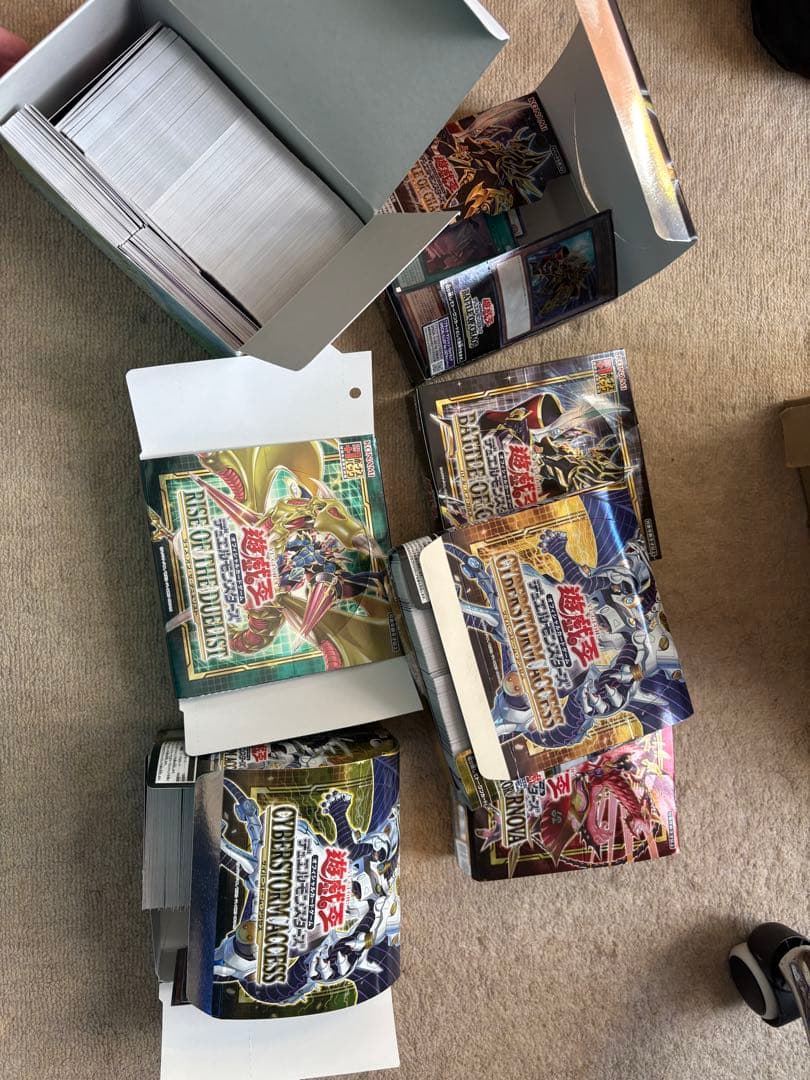 遊戯王カード 引退品？ 総重量約10kg 値下げ可能