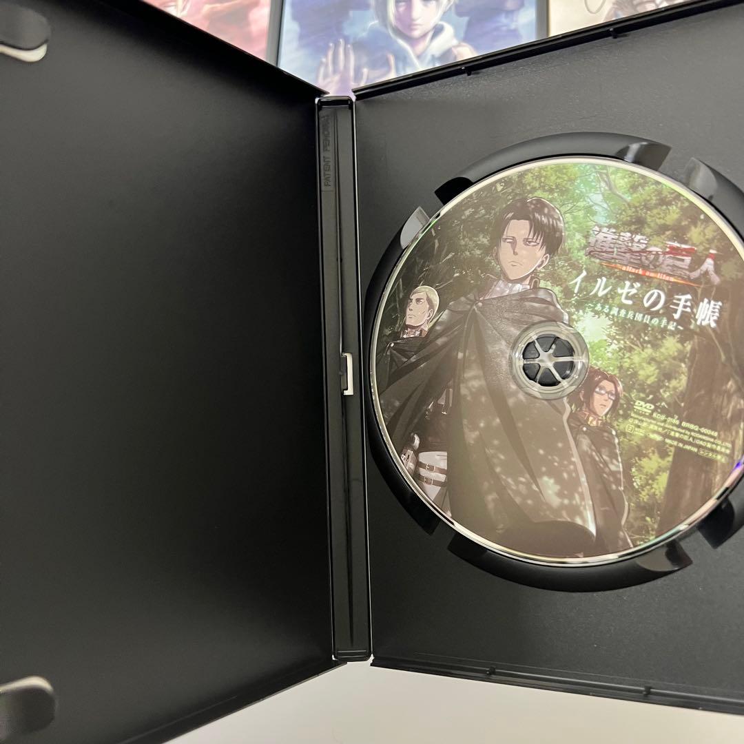 進撃の巨人 漫画 全巻セット 全34巻セット オリジナルDVD 缶バッジ