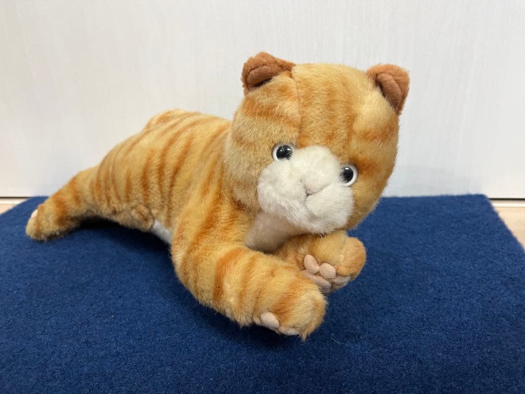 ホワッツマイケル レトロ サンアロー ぬいぐるみ 猫 寝そべり - メルカリ