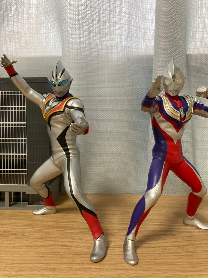 英雄勇像 ウルトラマンティガ&イーヴィルティガ - メルカリ