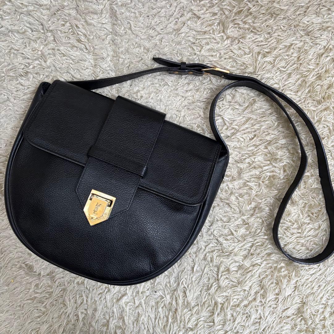 イヴサンローラン YSL ショルダーバッグ カサンドラ レザー 本革 ブラック SAINT LAURENT サンローラン パリ PARIS ショルダーバッグ レディース