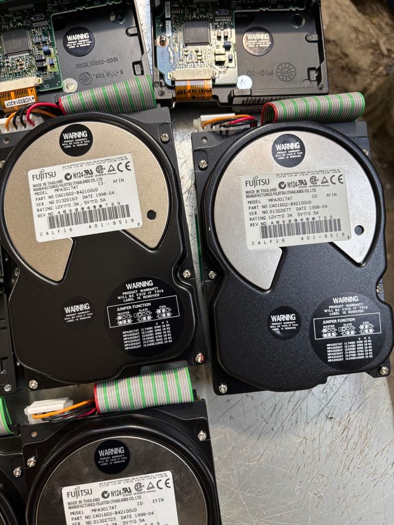 M57。ハードドライブ 富士通 MPA3017AT 1.7GB 5400RPM