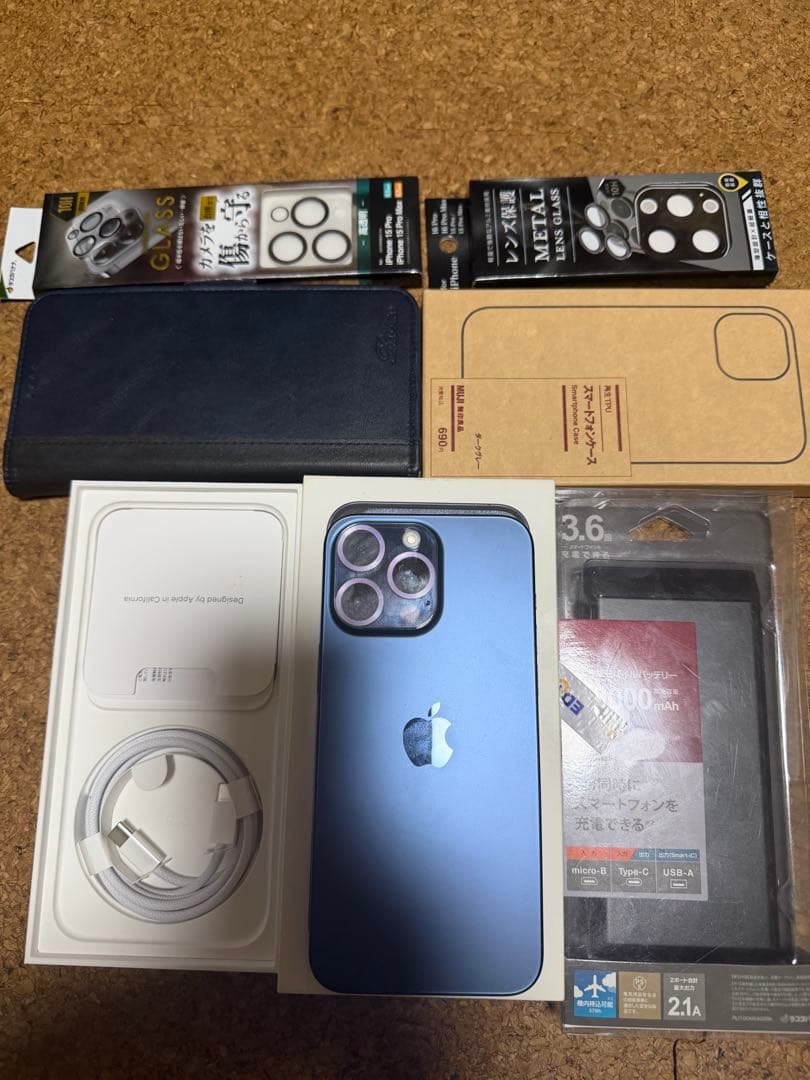 送料込み新品モバイルバッテリ付Apple iPhone15Promax256GB 11745683.jpg