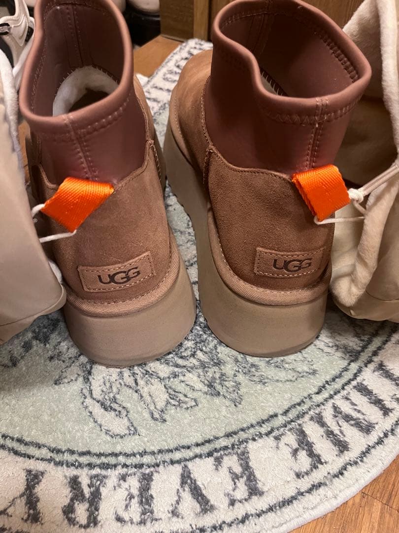 UGG Classic Mini Dipper Pufferクラシック ミニ - メルカリ