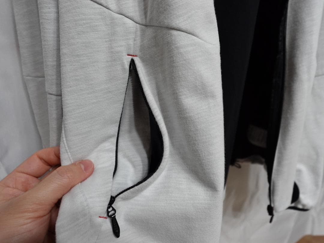 クシタニ ミッドパーカー ホワイト 防風 普段使いにも - メルカリ