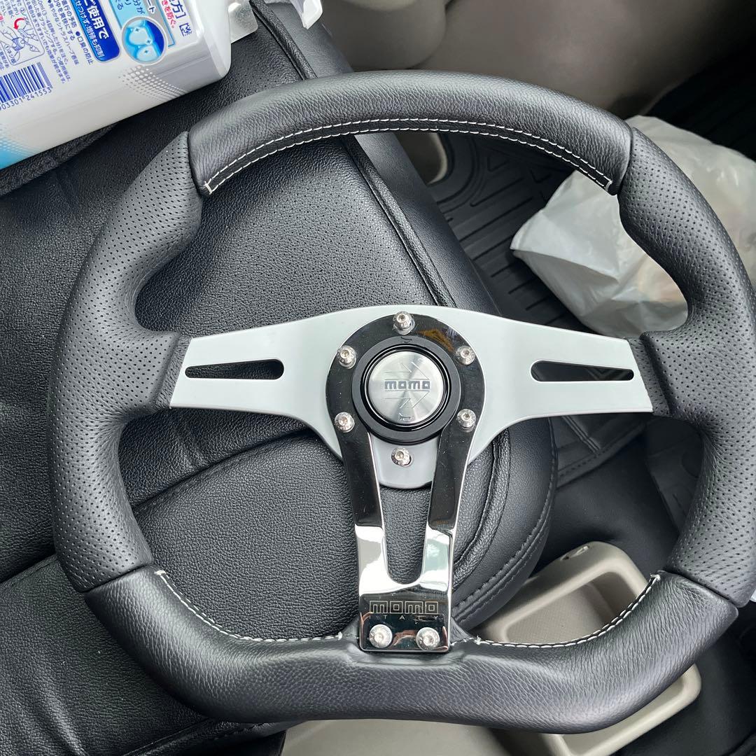 美品 モモ ステアリング トレック r ハンドル - メルカリ