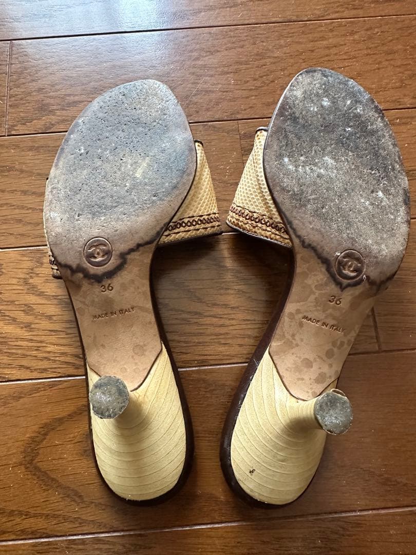 CHANEL ベージュ ブラウン ミュール 36の通販はau PAY マーケット