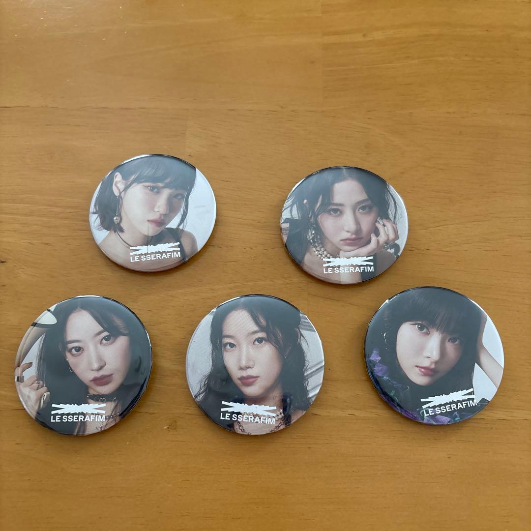 LE SSERAFIM 東京公演 限定缶バッジ - メルカリ