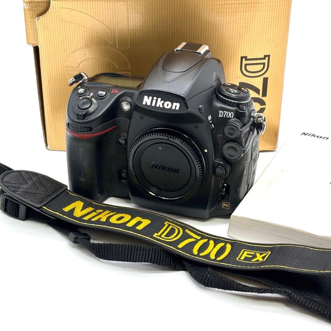 ニコン Nikon D700 ボディ FX デジタル一眼レフ 付属品多数 Amazon | Nikon デジタル一眼レフカメラ D700 ボディ | デジタル一眼
