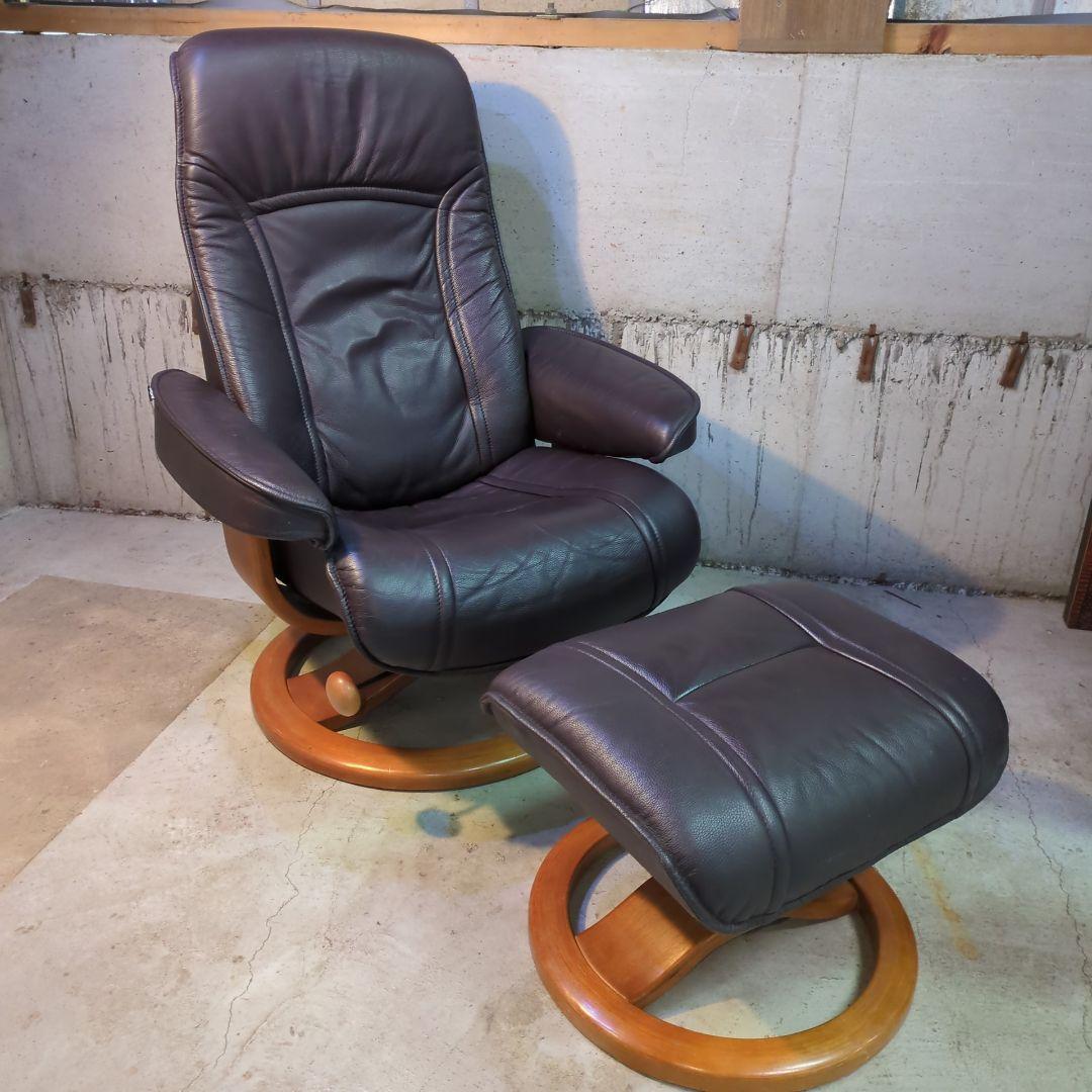 牛革 Hjellegjerde イエリアーダ オットマン付リクライニングチェア Hjellegjerde イエリアーダ NORTHERN COMFORT ノーザンコンフォート