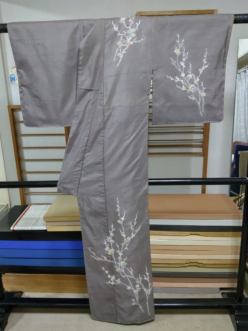 F-288 生紬地付け下げ 未使用 袷 枝花 楓 グレー系紫色 美品 - メルカリ