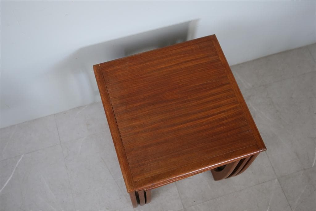 IZ88485N☆SUNELM 英国アンティークSUNELM製チークネストテーブル3台