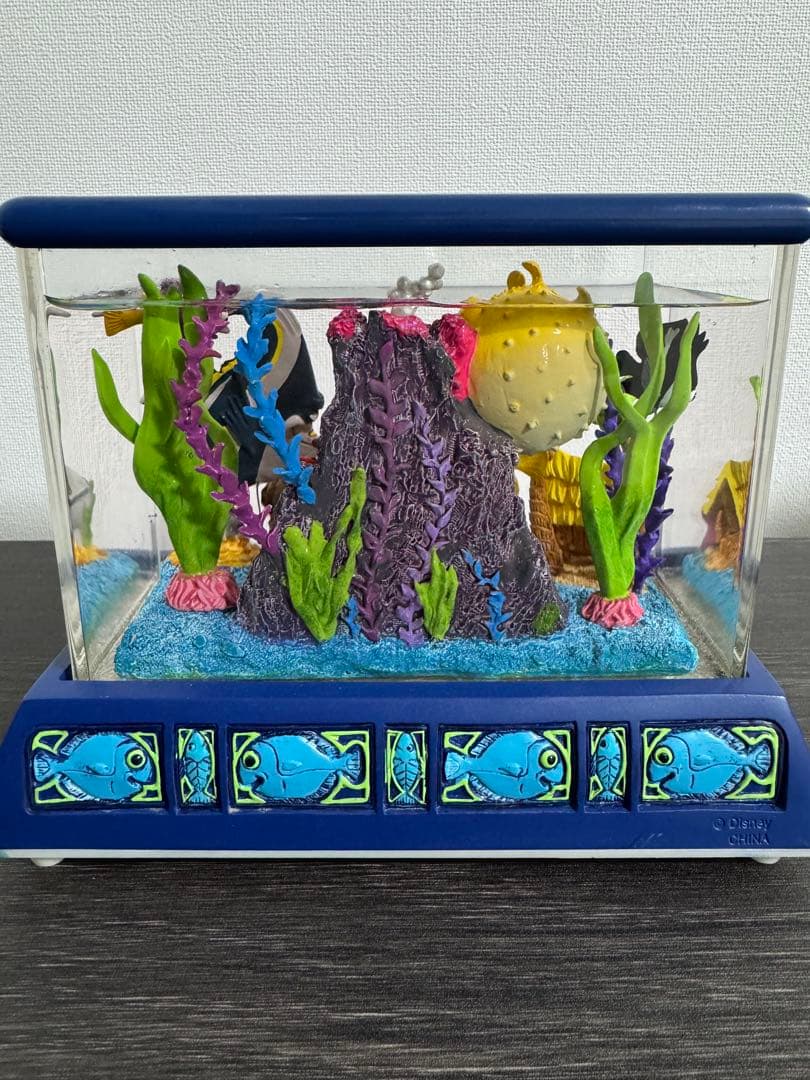 ファインディング・ニモ アクアリウム水槽型オルゴール