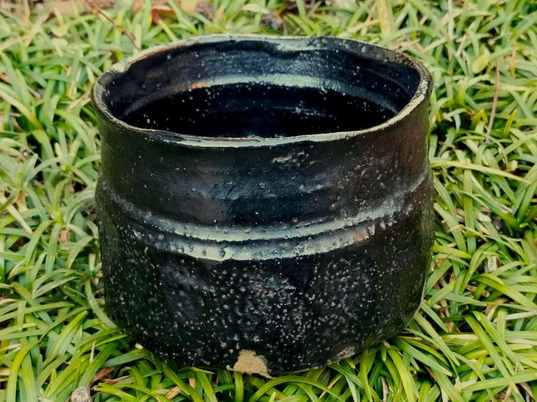 ♥美濃焼引出黒茶碗仕覆桐箱付き瀬戸黒骨董品