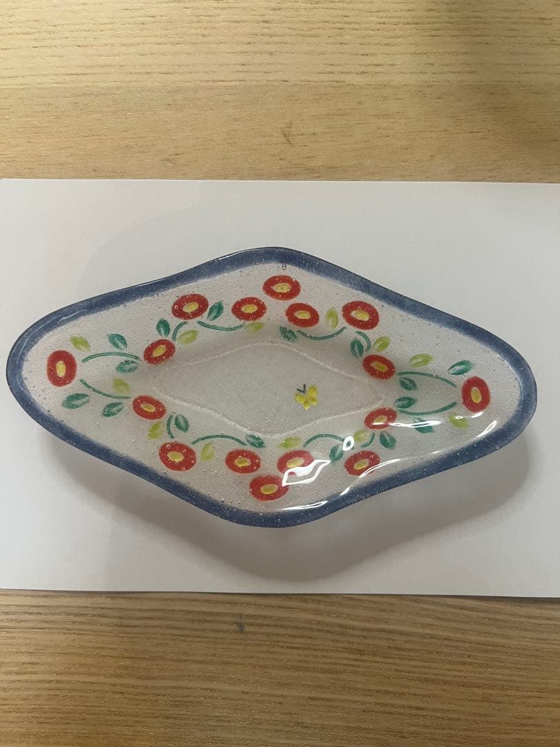 菱形皿　小　パート・ド・ヴェール ガラス 竹中悠記さん 夏の食卓に美しいみずみずしさを届ける竹中悠記さんのガラス作品