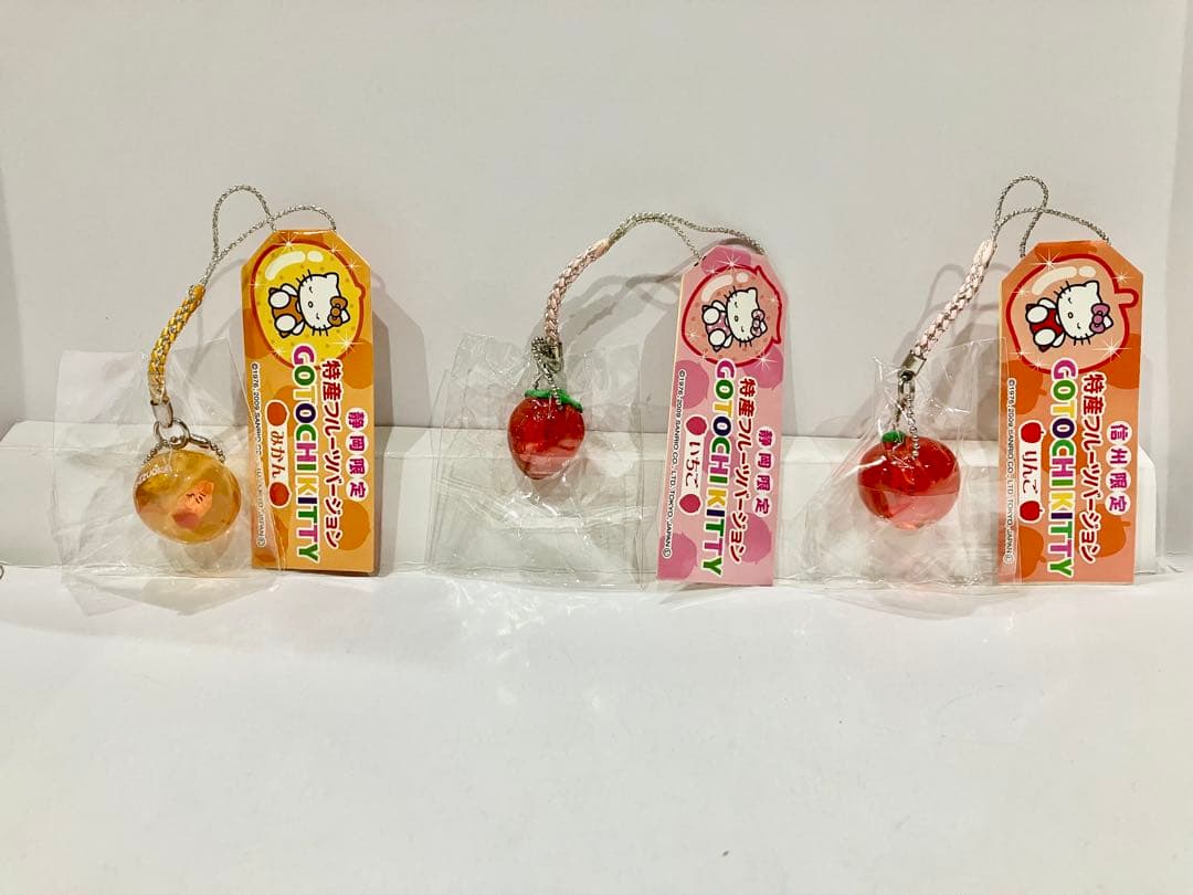 Sanrio ハローキティ フルーツバージョン ブルーベリー ストラップ