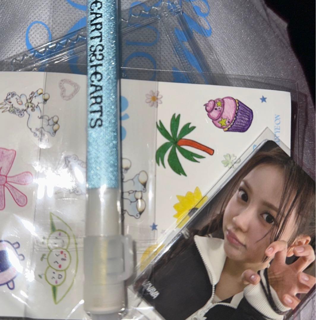 Hearts2Hearts H2H ショケ トレカ ペンライト - メルカリ