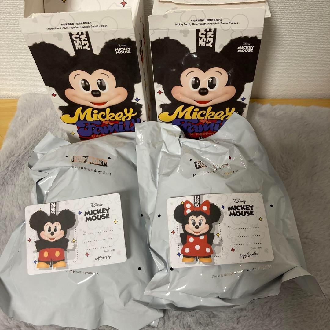 ポップマート ディズニー ミッキー＆ミニー ぬいぐるみキーチェーン 2