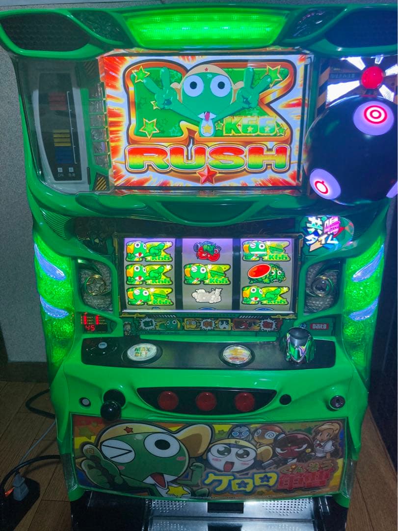 ☆激レア【送料無料】ケロロ軍曹 パチスロ実機【美品】 - メルカリ