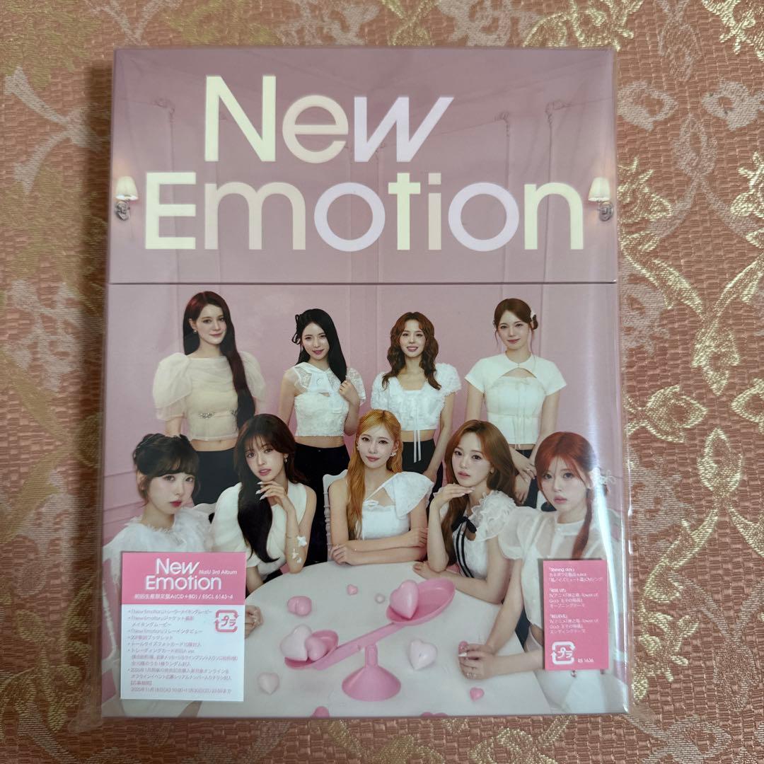 NiziU 3rd Album New Emotion 初回生産限定盤 - メルカリ
