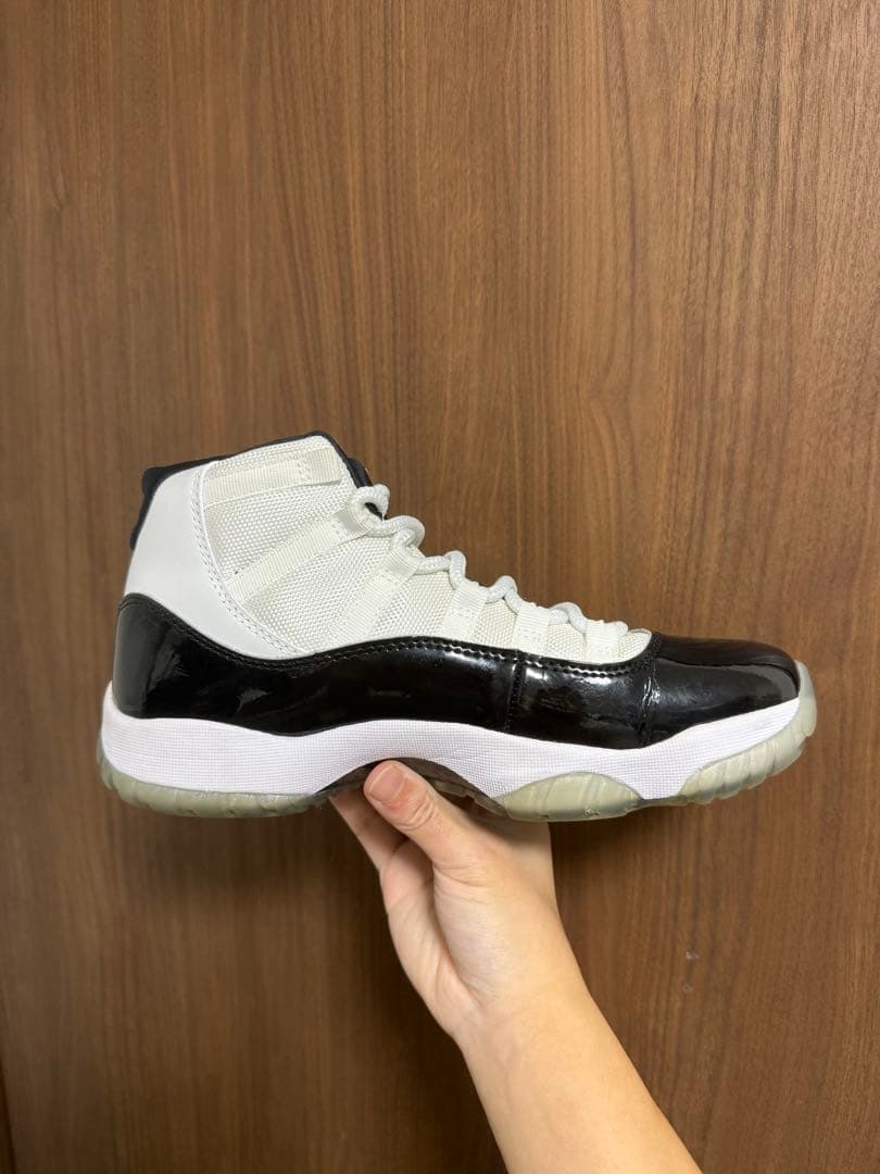 ナイキ エアジョーダン11 レトロ / ホワイト ブラック 26.5cm
