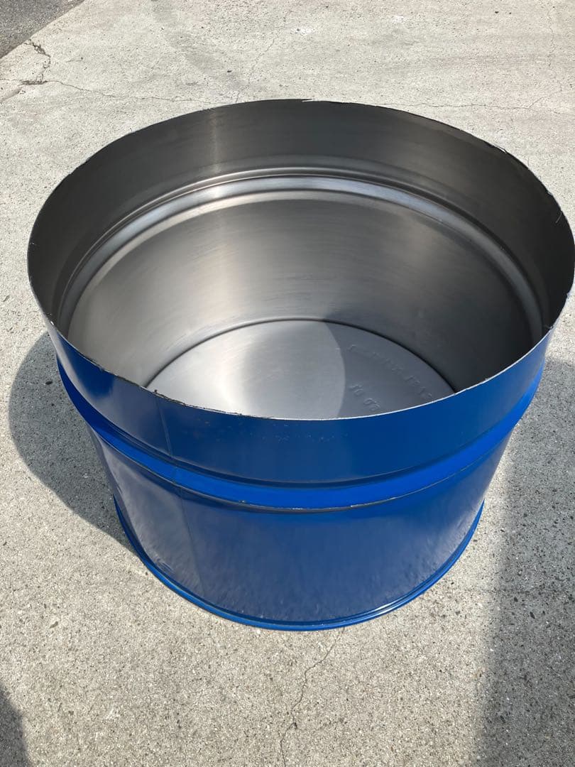 ドラム缶 半切り 輪切り洗浄済み 200Lの1/2 大阪府泉大津市 堺市西区