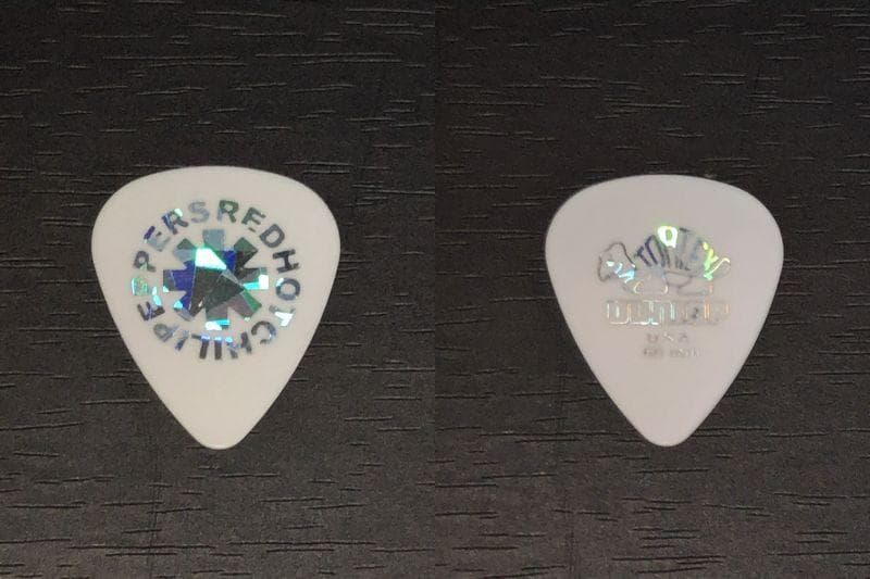 レッチリ Red Hot Chili Peppers 2013 ギターピック　白 Amazon | Red Hot Chili Peppers レッド ホット チリ ペッパーズ
