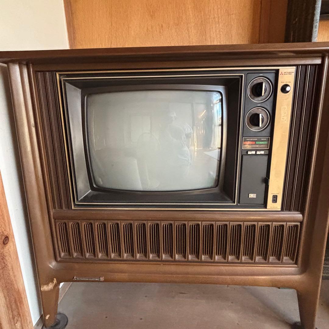 レトロ ブラウン管テレビ 三菱 アンティーク 家具調 ジャンク - メルカリ