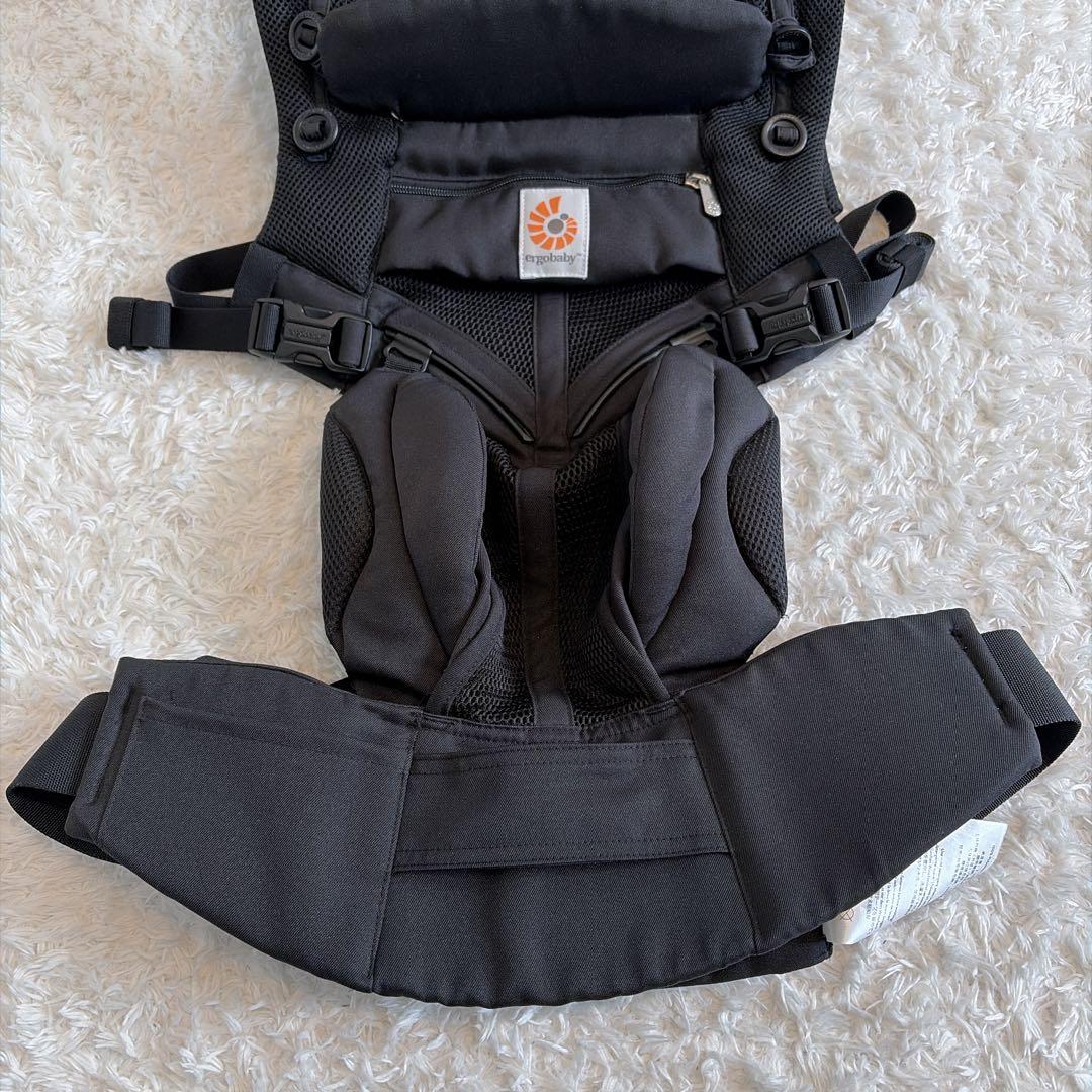 ergobaby OMNI 360 美品✨ブラック抱っこ紐 新生児 ベルト付属 - メルカリ
