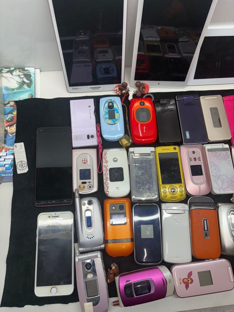 B0101)ドコモ エーユー ソフトバンク ガラケー 36個 まとめ売り - メルカリ