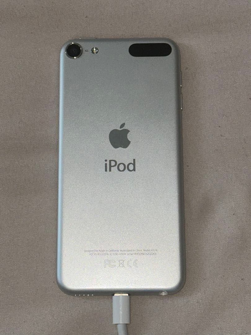 iPodtouch 第6世代 ほぼ新品未使用 傷汚れなし 16GB iPod touch 【新品バッテリに交換済】Apple touch6 第6世代 MKH62J/A