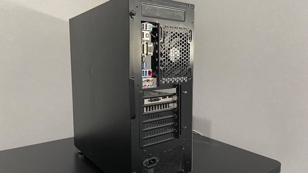 ゲーミングPCセット（i7-4770, GTX 1050, 16GB RAM） - メルカリ