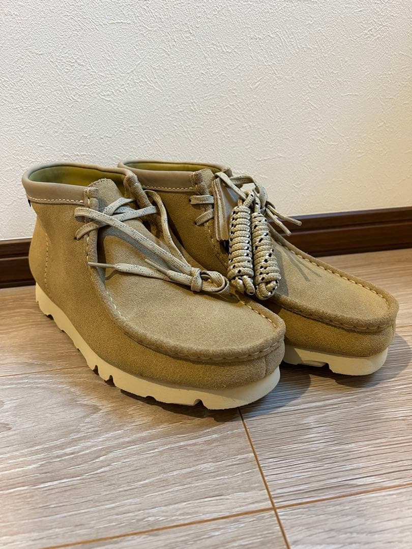 clarksクラークスワラビー supremeネイバーフッドwtapsUK9.5 ネイバーフッドとクラークスが初コラボ！ 名作「ワラビー」が異素材