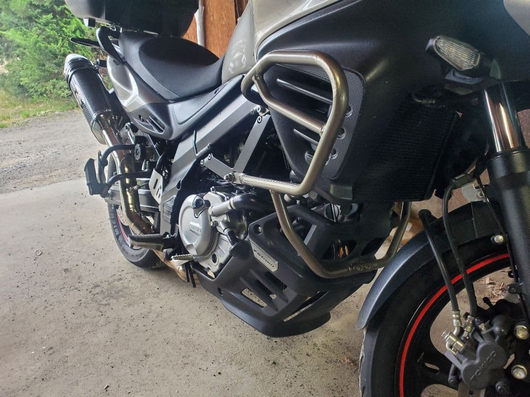 USヨシムラ用カーボンファイバー製マフラー Vストローム650 VP56A