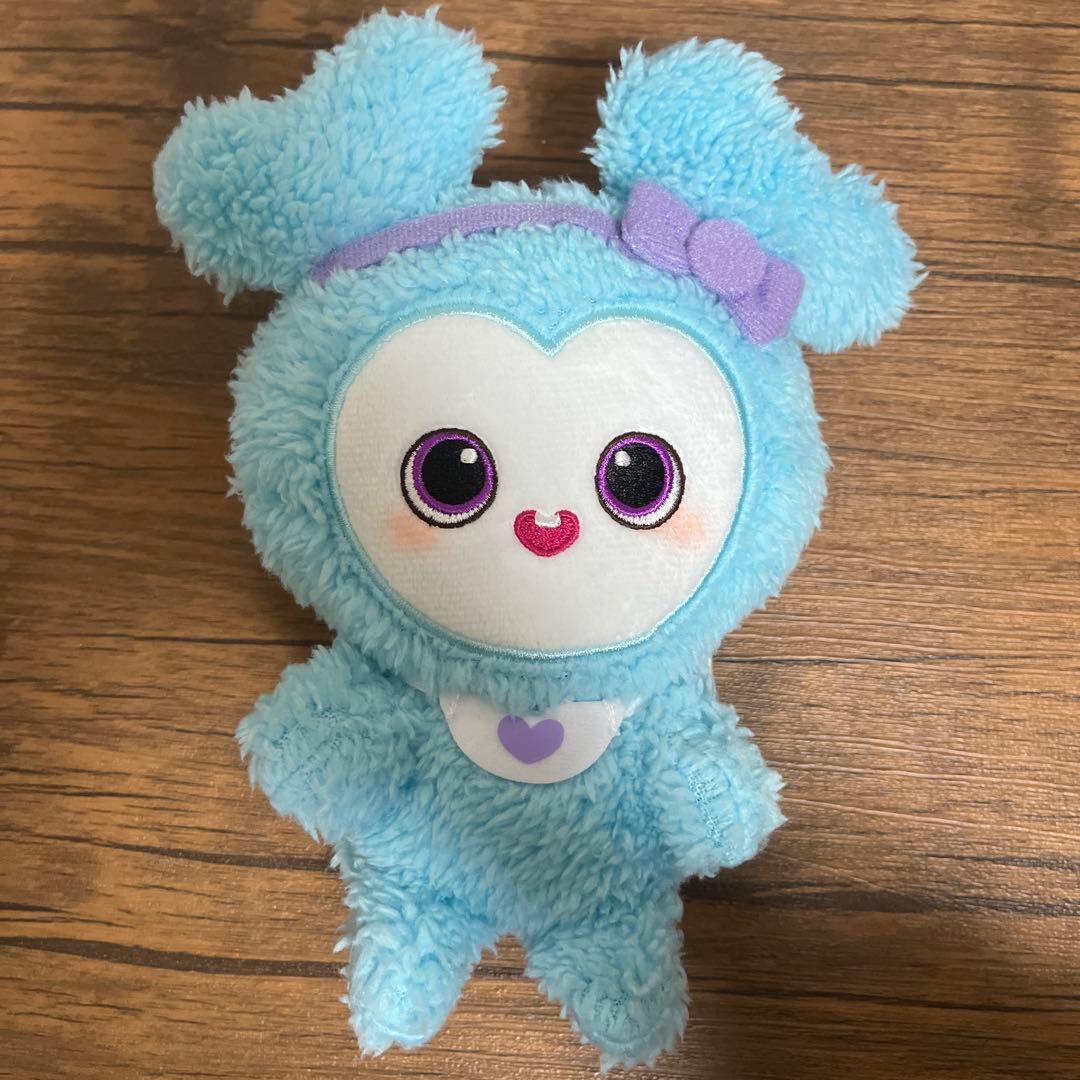 twice LOVELYZ キャラクター ナヨン ぬいぐるみ - メルカリ