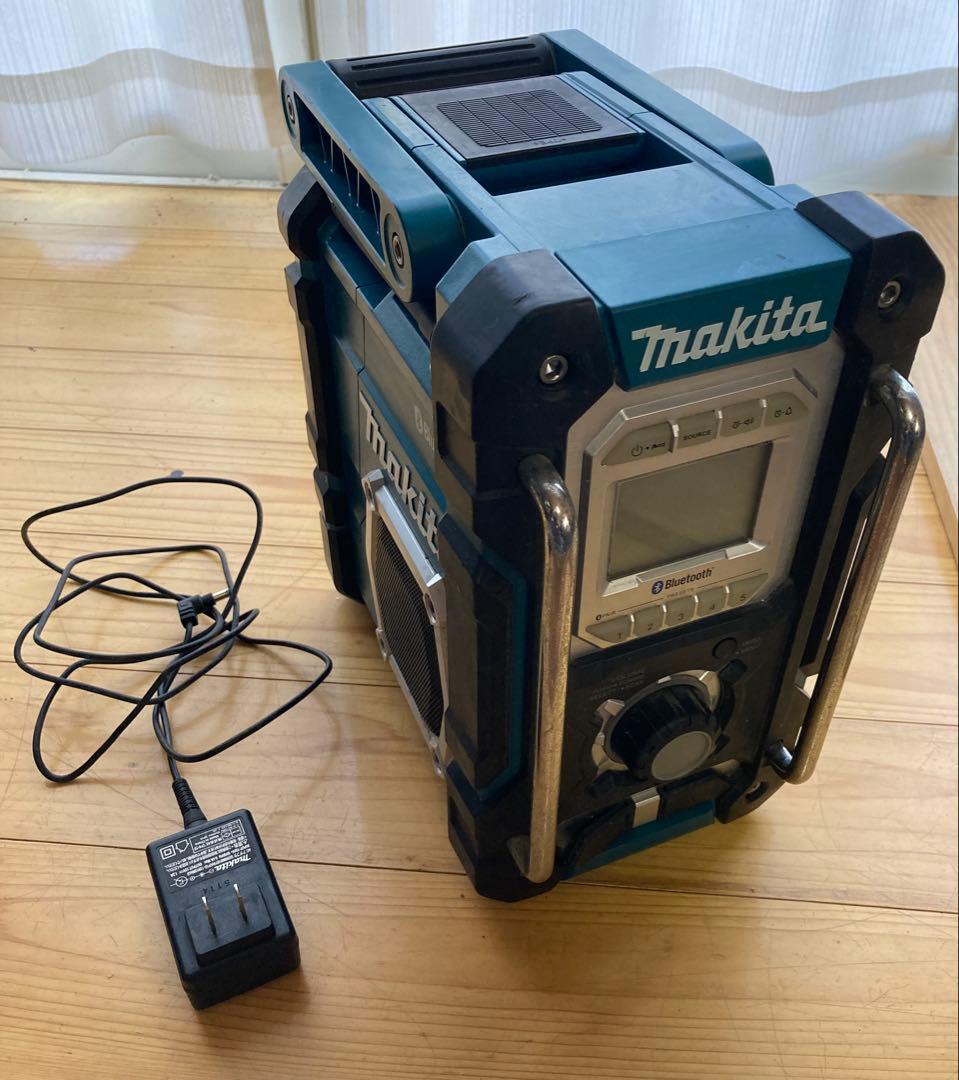 マキタ　充電式ラジオ　MR106 マキタ MR106 充電式ラジオ ウエダ金物【公式サイト】