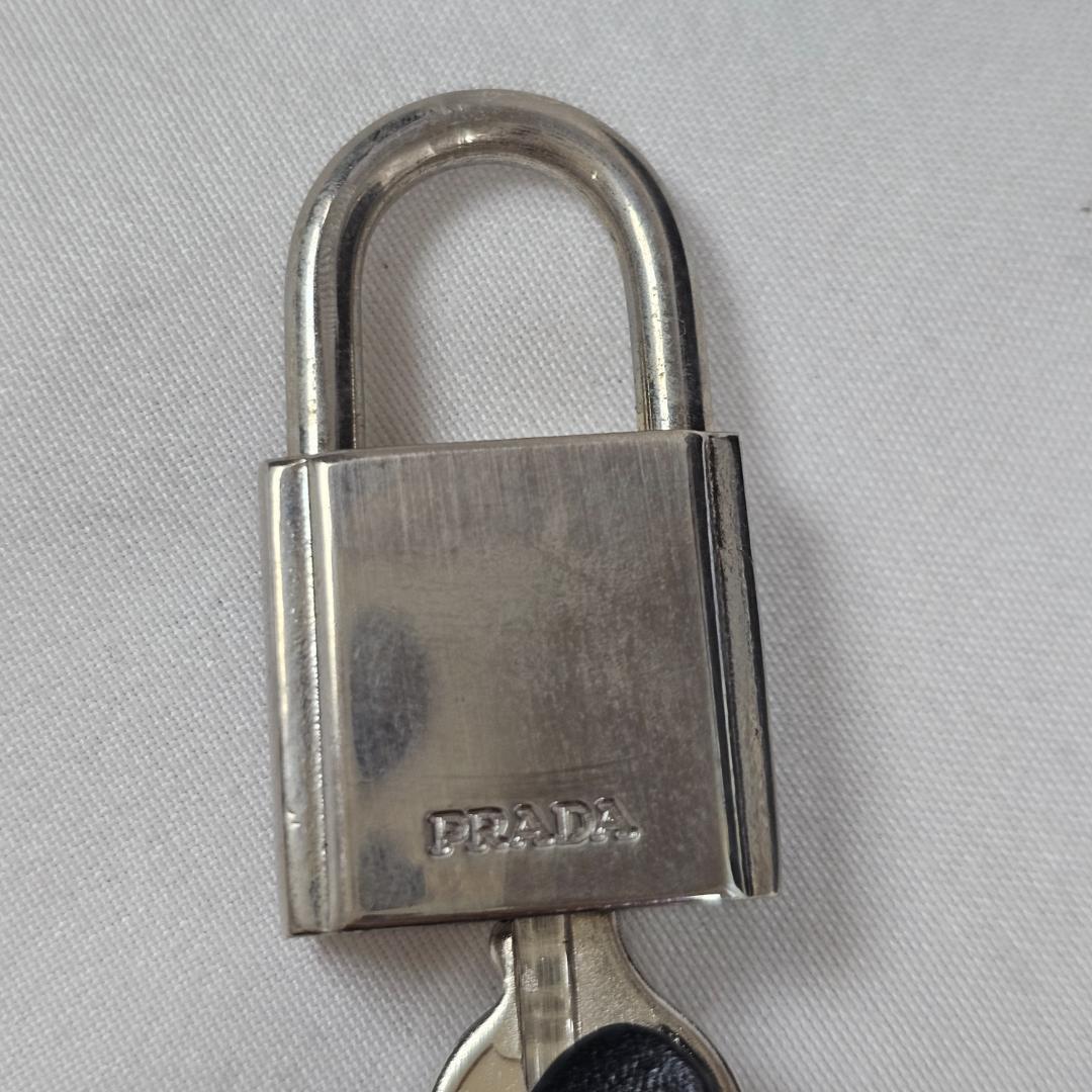 希少 PRADA フェルト トートバッグ チャコール 42 - メルカリ