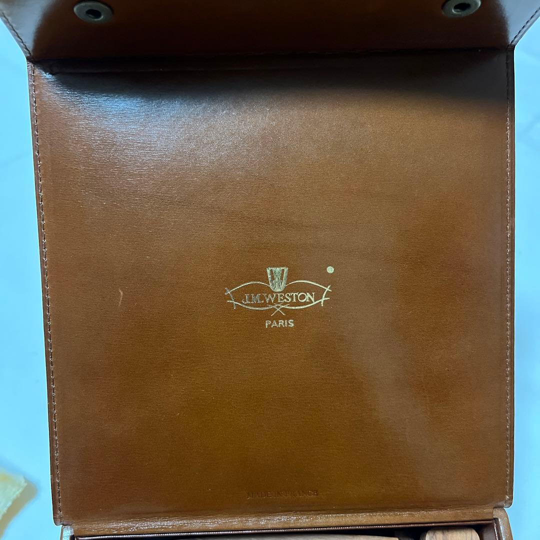 希少品】【J.M. WESTON】靴磨きセット（ケース入り） - メルカリ