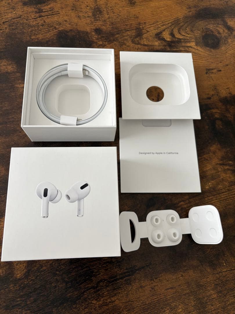 付属品つき】AirPods pro 第一世代 ワイヤレス充電ケース付き