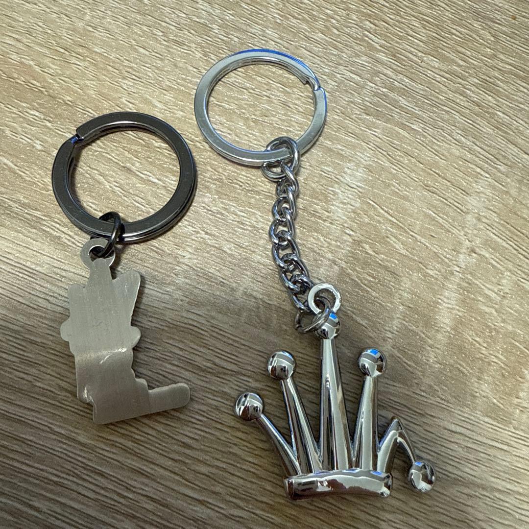 Stussy キーホルダー セット 王冠・ロゴ - メルカリ