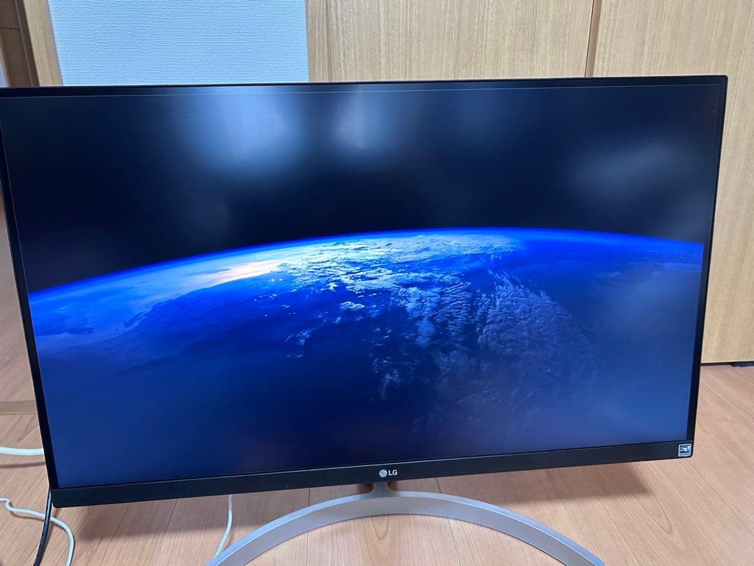 ラスト 禁煙 ペット無】LG 4K 27インチモニター 27UK600W - メルカリ