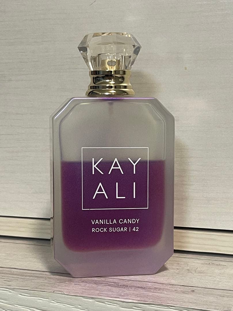 Kayali Rock Sugar カヤリ　バニラ　キャンディ　ロック　シュガー KAYALI Vanilla Candy Rock Sugar | 42 - Sweet & Fruity Perfume