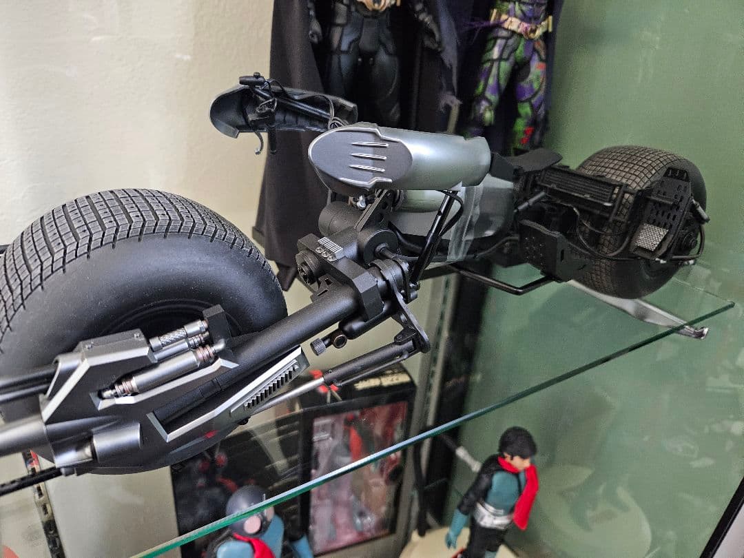 ダークナイト ライジング』1／6スケールビークル バットポッド（2