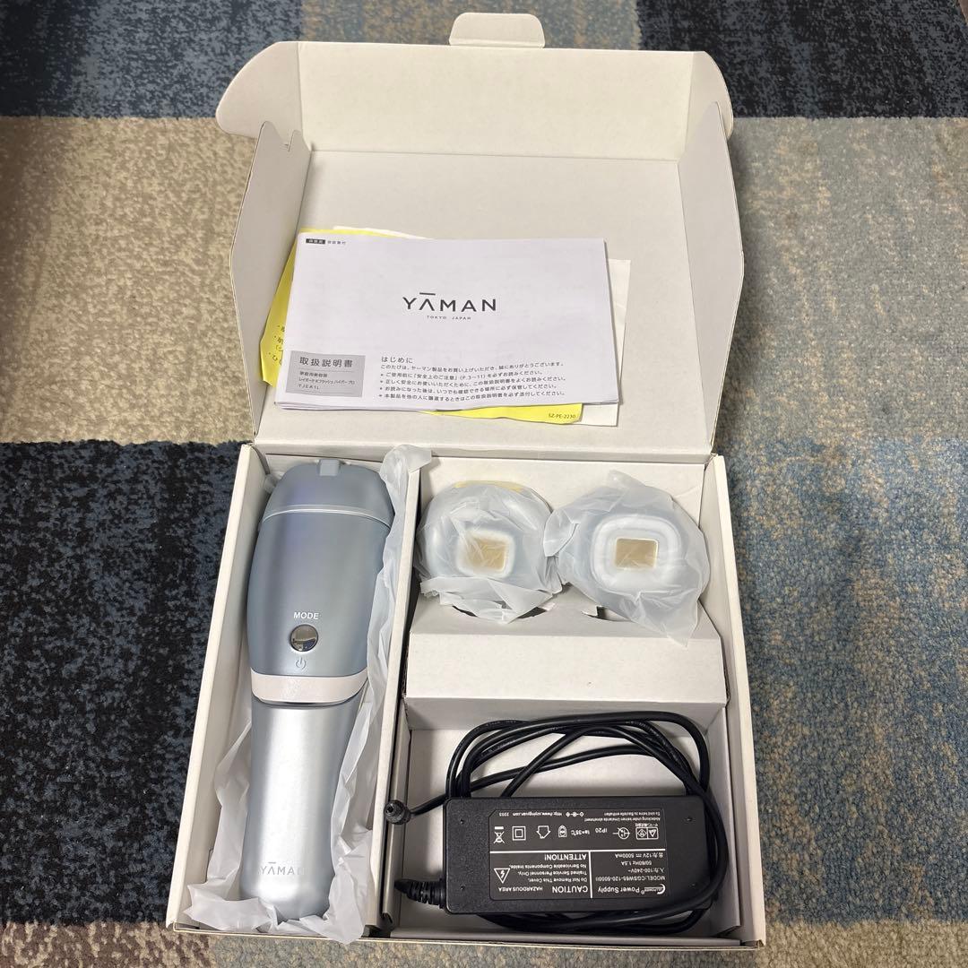 YAMAN 脱毛器 シルバー 本体と付属品 YAMAN 脱毛器 シルバー 充電器・脱毛ヘッド付き - メルカリ
