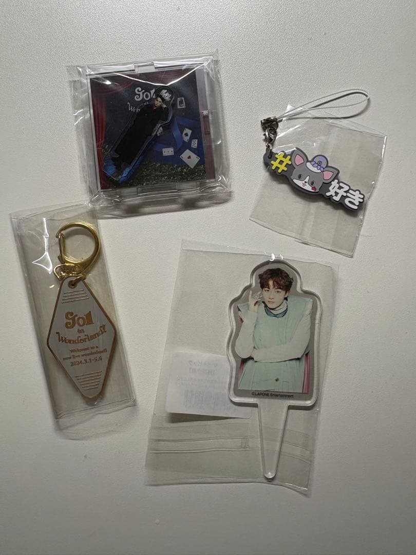 JO1 鶴房汐恩 グッズセット - メルカリ