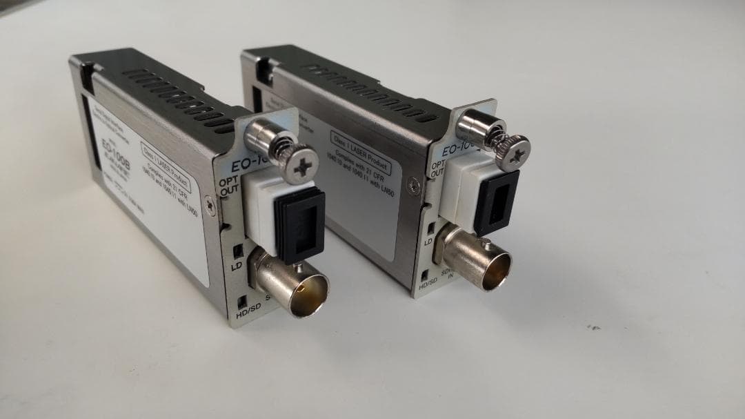CANARE　HD-SDI 光コンバータ EO-100B (TX)　2台 HD-SDI 光コンバータ [CWDM用 / TX] | 光伝送システム | カナレ電気