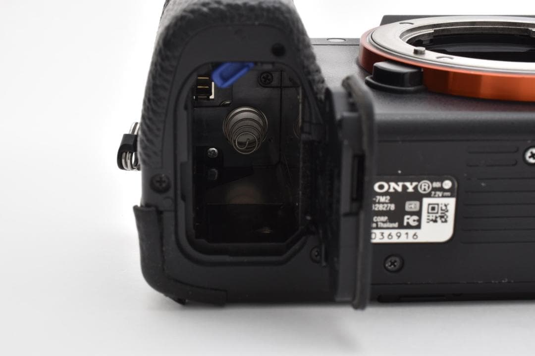 SONY α7II ショット数102000回 ミラーレスカメラ 動作好調 - メルカリ